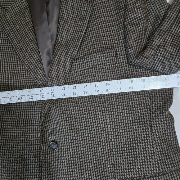 Jos A Bank 100% Wool Tag42S Houndstooth  Blazer Sport Coat  Measurements In Pics - Picture 3 of 15